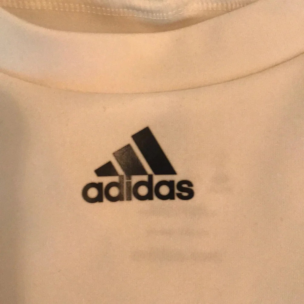 18. XXL Adidas Athletic Shirt white